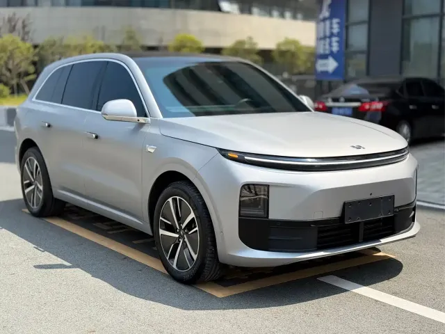 Li Auto L6 — Фото автомобиля 3