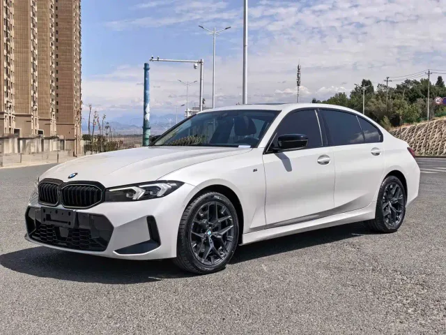 BMW 3 Series — Фото автомобиля 5
