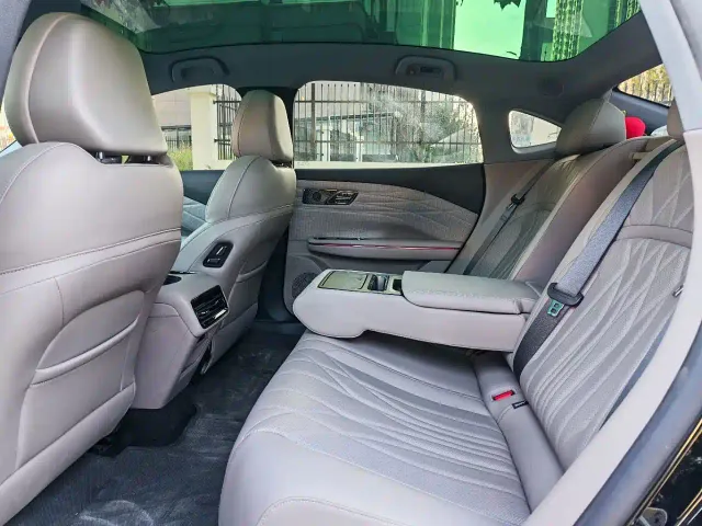 Geely Galaxy Xingyao 8 — Фото автомобиля 5