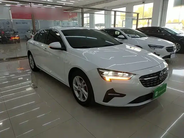 Buick Regal — Фото автомобиля 3