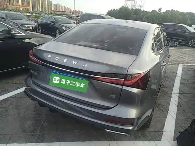Roewe i5 — Фото автомобиля 6