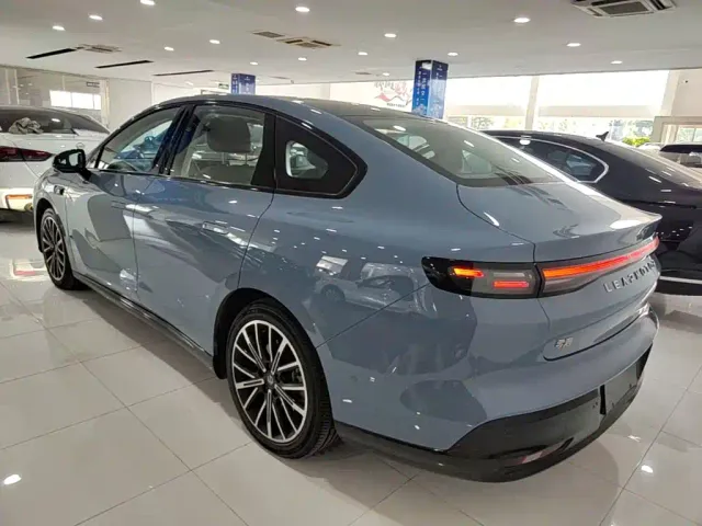 Leapmotor B01 — Фото автомобиля 4