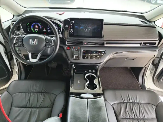 Honda Odyssey — Фото автомобиля 9