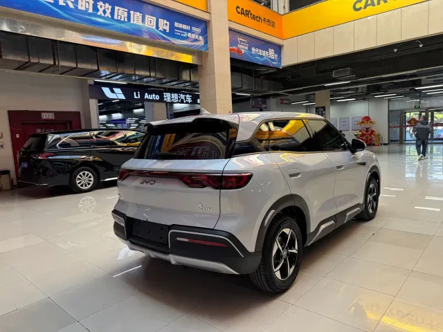 BYD Yuan UP — Фото автомобиля 6