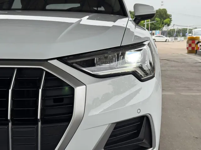 Audi Q3 — Фото автомобиля 5