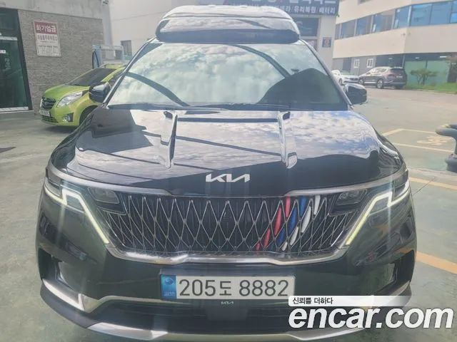 Фотография автомобиля — Kia Carnival
