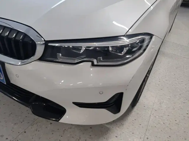 BMW 3 Series — Фото автомобиля 23