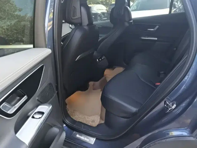 Mercedes-Benz EQE SUV — Фото автомобиля 16