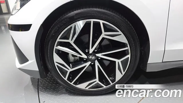 Hyundai Ioniq6 — Фото автомобиля 5