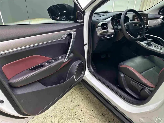 Geely Binyue — Фото автомобиля 14