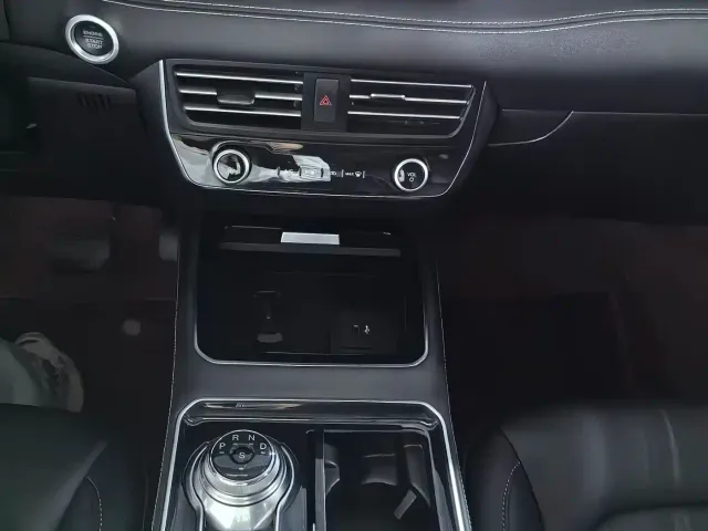 Ford Edge — Фото автомобиля 10