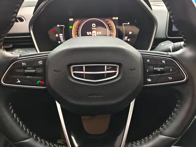 Geely Xingrui — Фото автомобиля 15