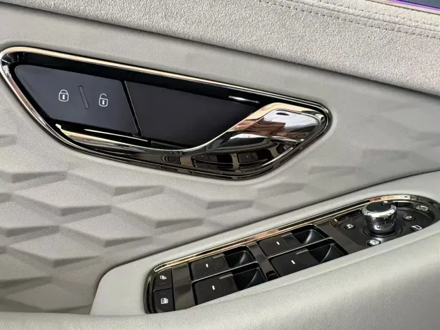 Bentley Continental — Фото автомобиля 7