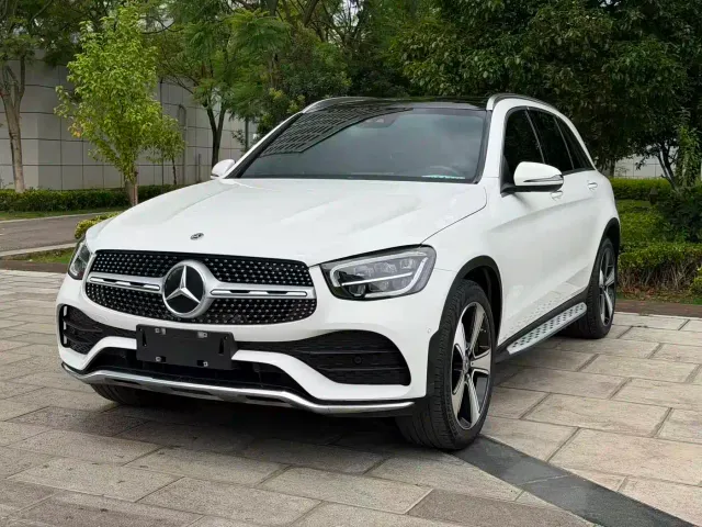 Фотография автомобиля — Mercedes-Benz GLC-Class