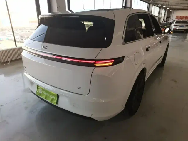 Li Auto L7 — Фото автомобиля 6