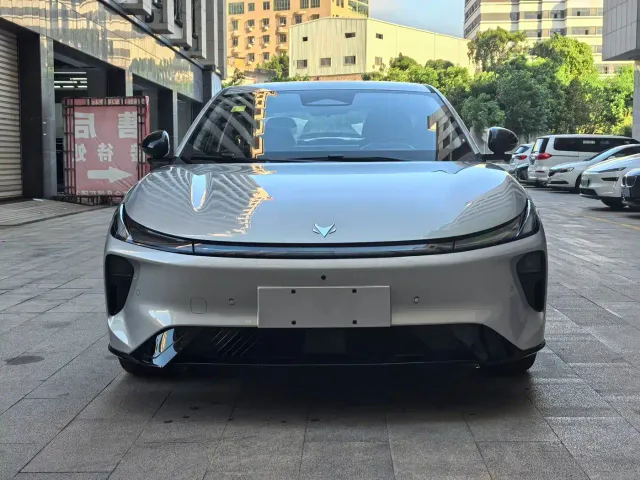 Arcfox S3 — Фото автомобиля 6
