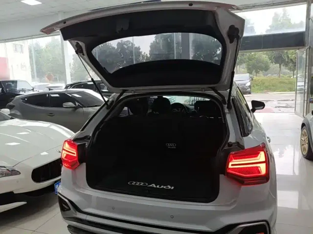 Audi Q2L — Фото автомобиля 18