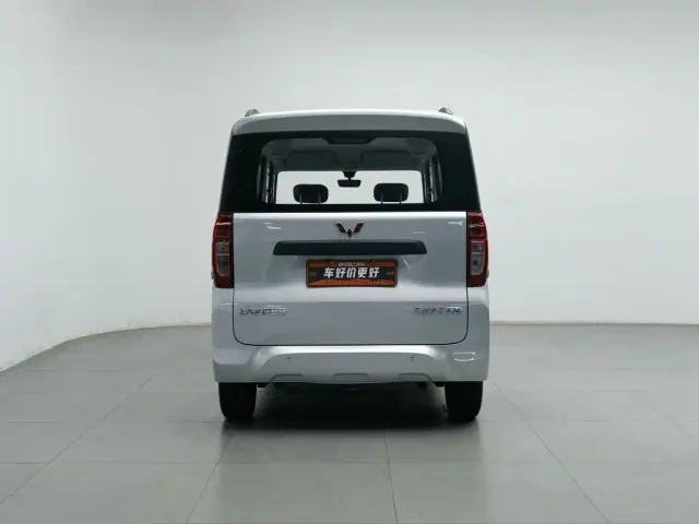 Wuling Zhiguang NEV — Фото автомобиля 4