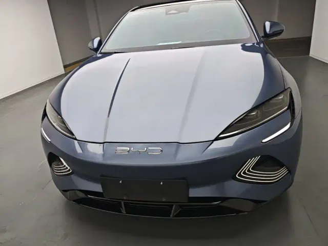 BYD Seal — Фото автомобиля 2