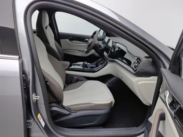BYD Qin PLUS — Фото автомобиля 23