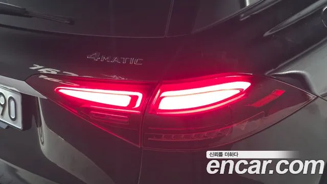 Mercedes-Benz GLE-Class — Фото автомобиля 23