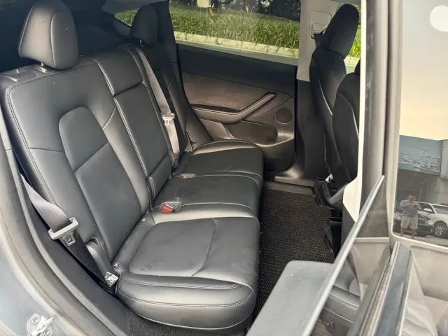 Tesla Model Y — Фото автомобиля 7
