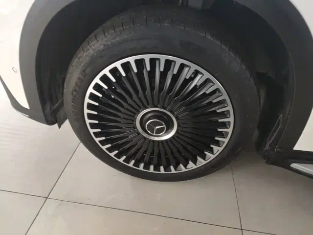Mercedes-Benz EQE SUV — Фото автомобиля 22