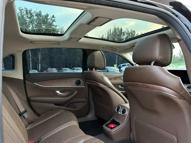 Mercedes-Benz E-Class — Фото автомобиля 17