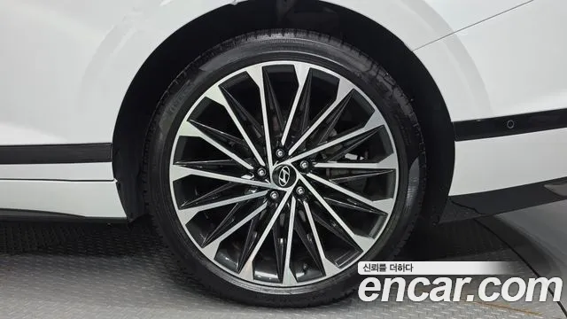 Hyundai Grandeur GN7 — Фото автомобиля 6