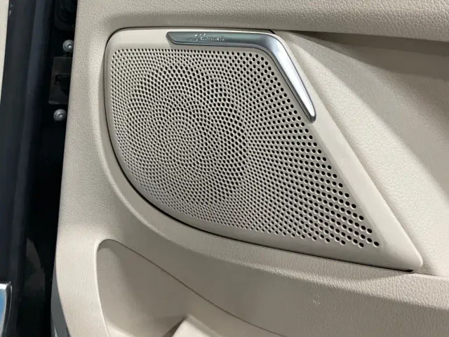Mercedes-Benz V-Class — Фото автомобиля 12