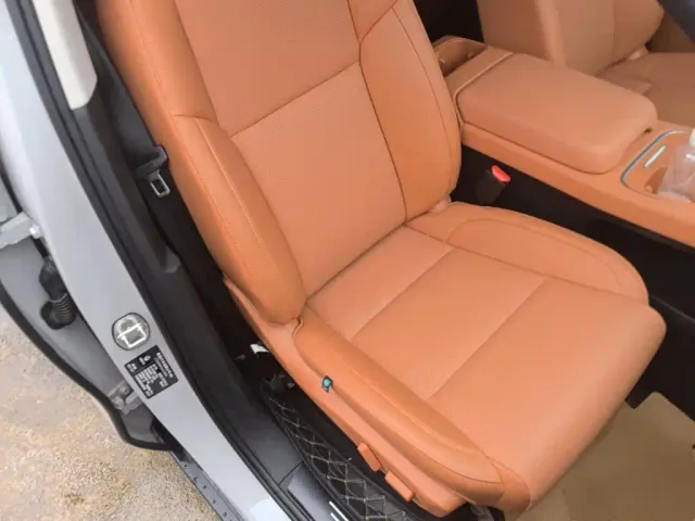 Leapmotor C10 — Фото автомобиля 24