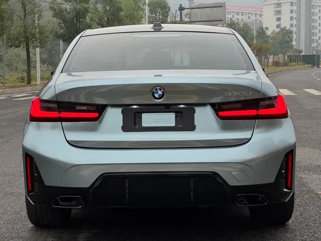 BMW 3 Series — Фото автомобиля 5