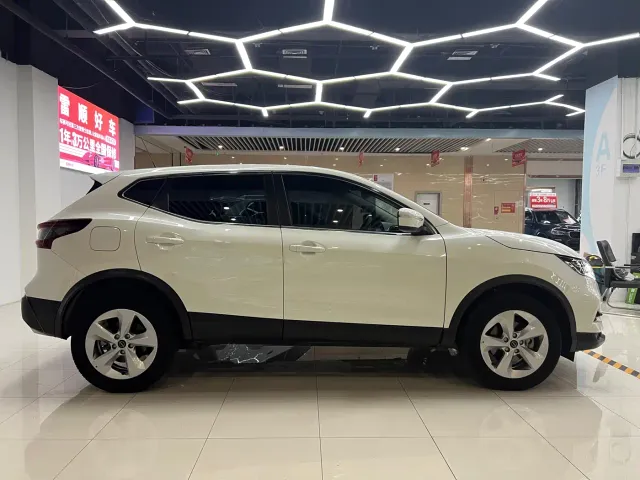Nissan Qashqai — Фото автомобиля 6