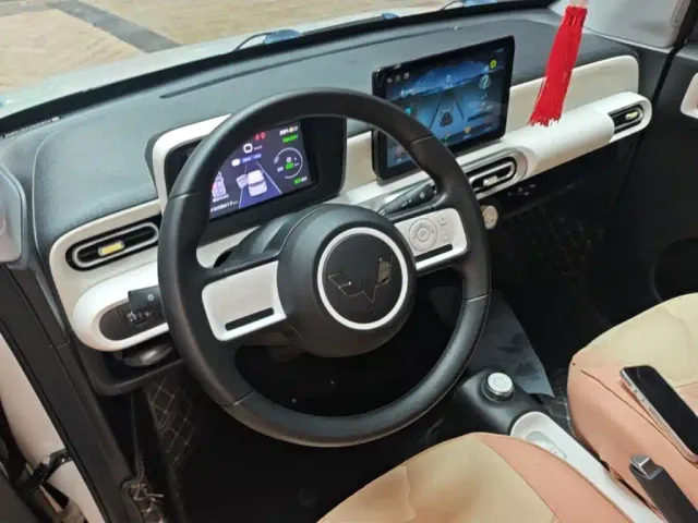 Wuling Hongguang Mini EV — Фото автомобиля 10