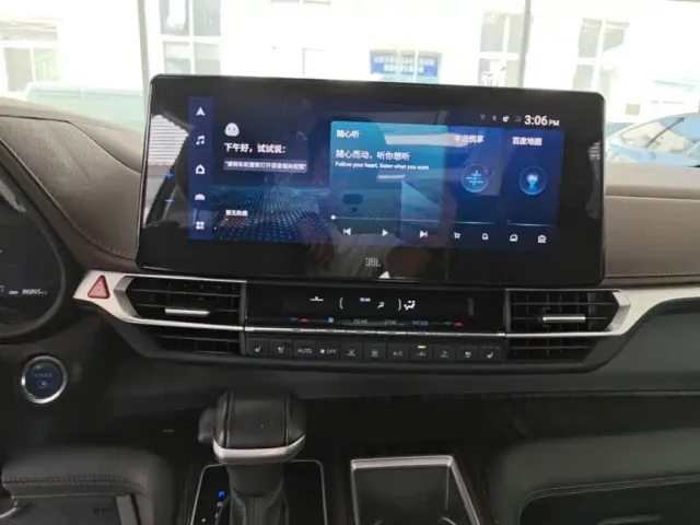 Toyota Sienna — Фото автомобиля 12