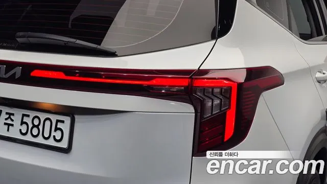 Kia Seltos New — Фото автомобиля 8