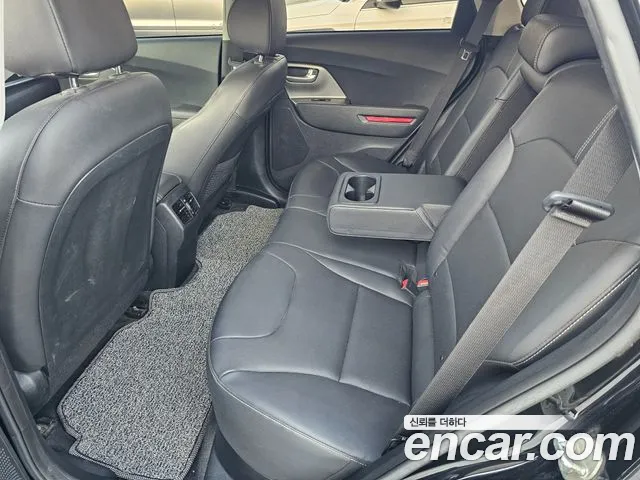 Kia Niro — Фото автомобиля 9