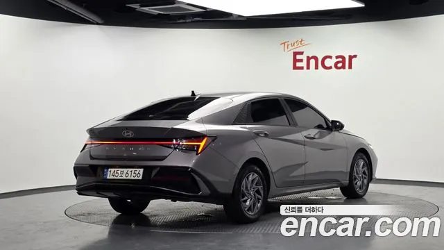 Hyundai AVANTE Новый Avante (CN7) — Фото автомобиля 2
