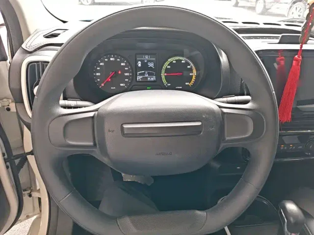 Roewe Clever — Фото автомобиля 10