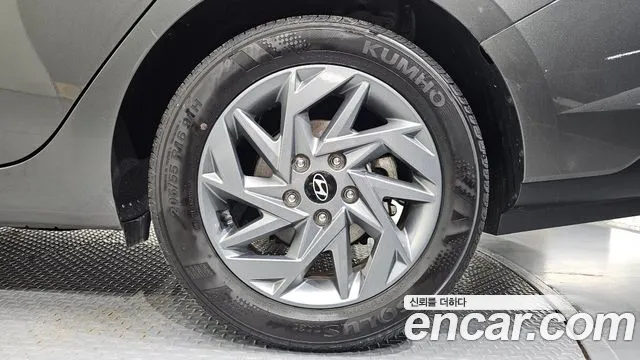Hyundai Avante CN7 — Фото автомобиля 6