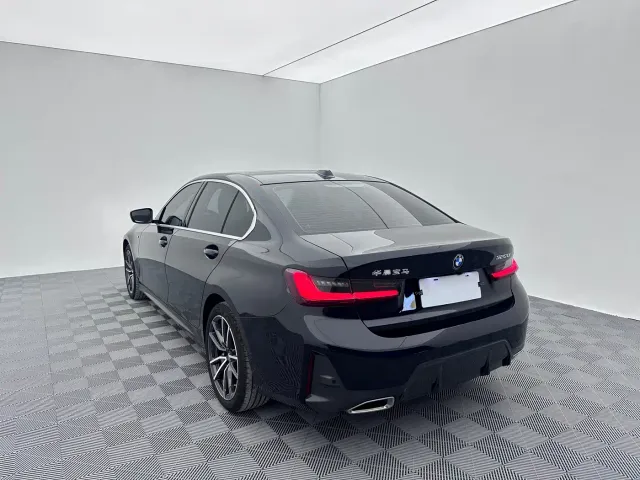 BMW 3 Series — Фото автомобиля 4
