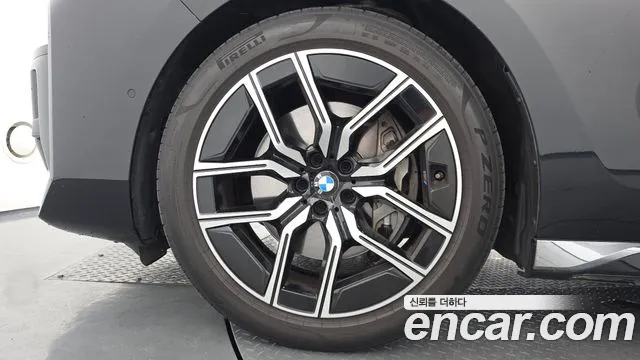 BMW 7 Series G70 — Фото автомобиля 5