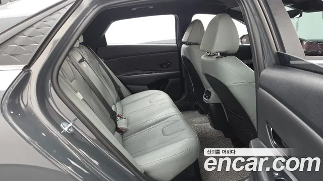 Hyundai Avante CN7 — Фото автомобиля 11