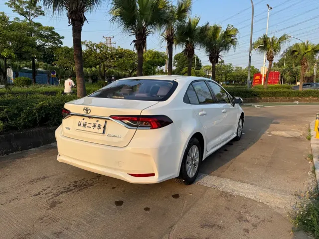 Toyota Corolla — Фото автомобиля 3