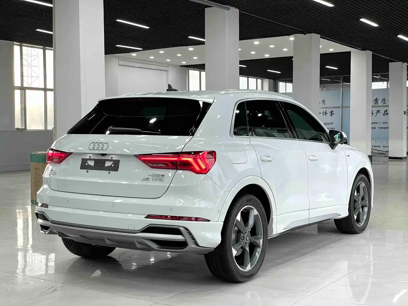 Audi Audi Q3 2022 35 TFSI Fashion Dynamic — Фото автомобиля 6