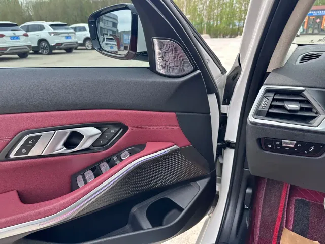 BMW 3 Series — Фото автомобиля 11