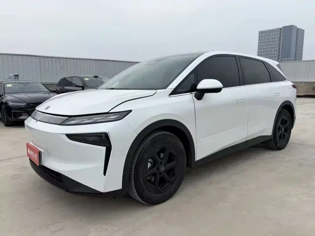 Фотография автомобиля — Venucia VX6