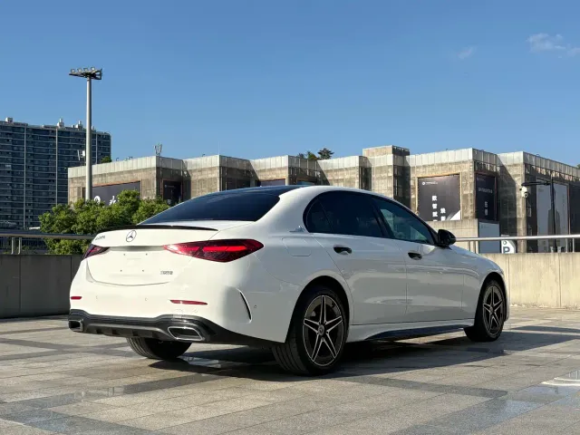 Mercedes-Benz C-Class — Фото автомобиля 10