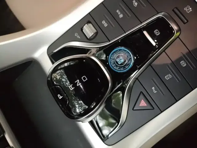 BYD Song Pro — Фото автомобиля 11