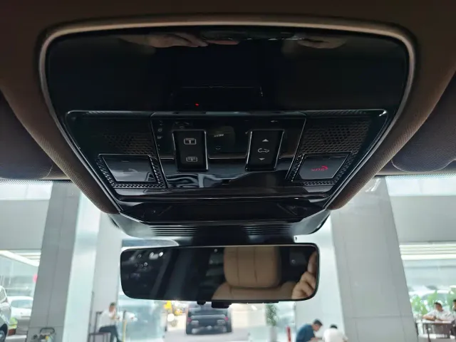 Land Rover Range Rover Sport — Фото автомобиля 13